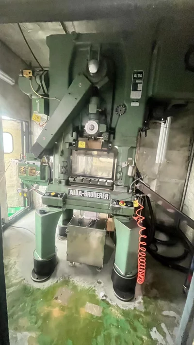 Feeder paired with German BRUDERER Punch Press - BSTA25V
